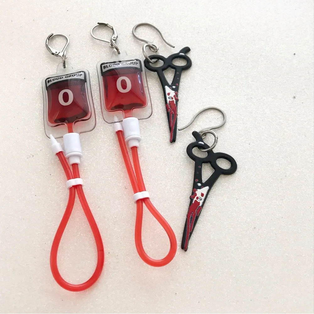 π Blood Bag Type O and Bloody Scissors Earrings - Picture 2 of 4